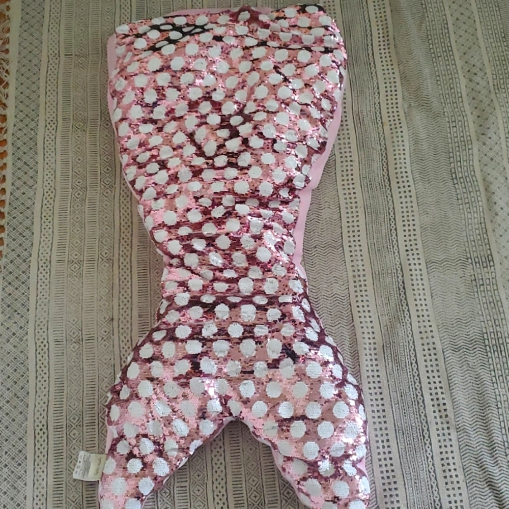 Mermaid blanket tail
